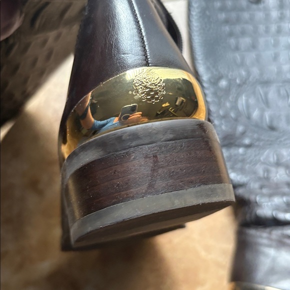 Vince Camuto dark brown leather boots size 9M. - Picture 3 of 3